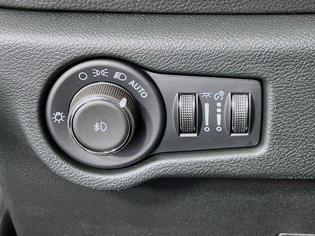 new 2025 Chrysler Pacifica car, priced at $41,752