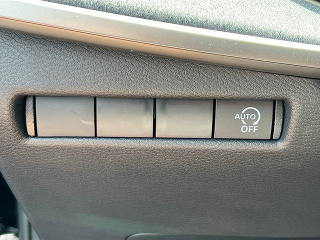 new 2025 Nissan Kicks car, priced at $23,604