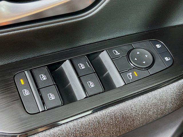 new 2025 Nissan Kicks car, priced at $25,517