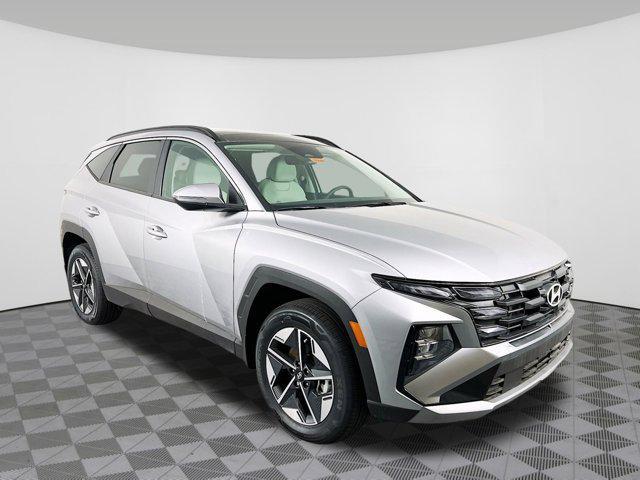 new 2025 Hyundai TUCSON Hybrid car, priced at $37,697