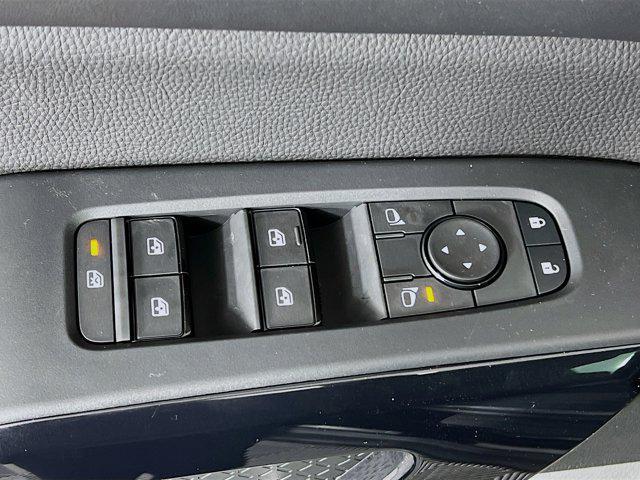 new 2025 Nissan Pathfinder car, priced at $39,578