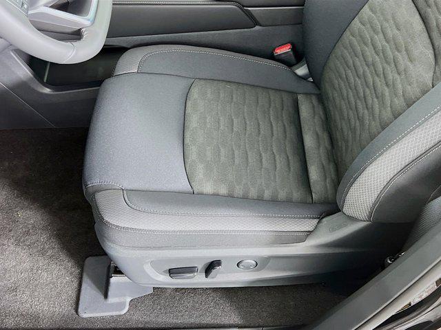 new 2025 Nissan Pathfinder car, priced at $39,578
