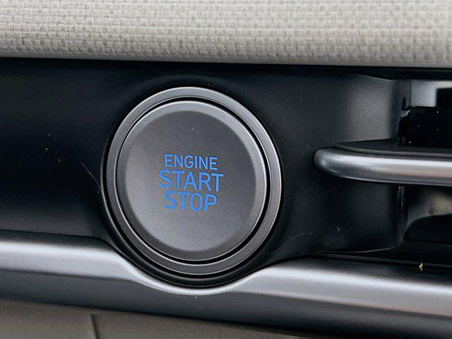 new 2025 Hyundai TUCSON Hybrid car, priced at $37,704