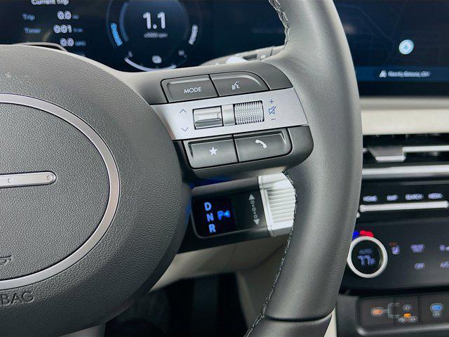new 2025 Hyundai TUCSON Hybrid car, priced at $37,704