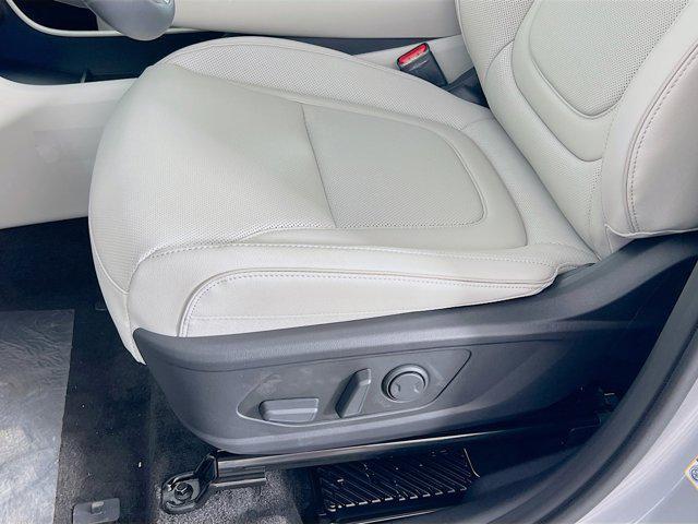 new 2025 Hyundai TUCSON Hybrid car, priced at $42,432