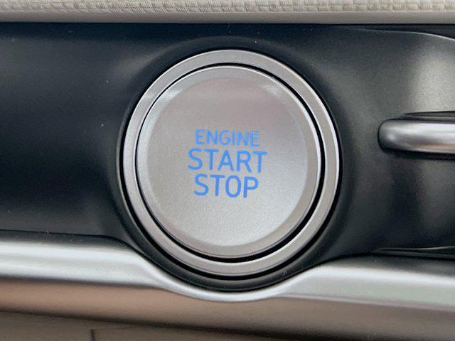 new 2025 Hyundai TUCSON Hybrid car, priced at $37,704