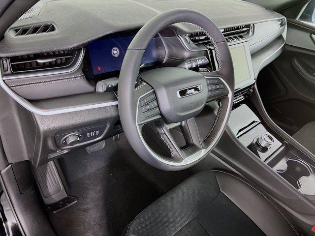 new 2025 Jeep Grand Cherokee car, priced at $42,708