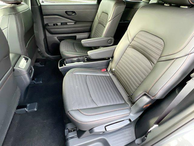 new 2025 Nissan Pathfinder car