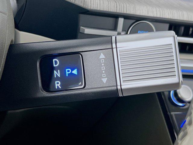 new 2025 Hyundai SANTA FE HEV car, priced at $51,400