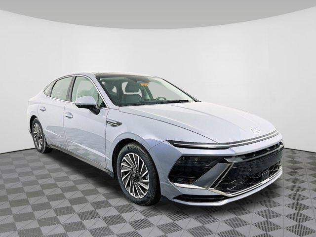 new 2025 Hyundai Sonata Hybrid car, priced at $38,725