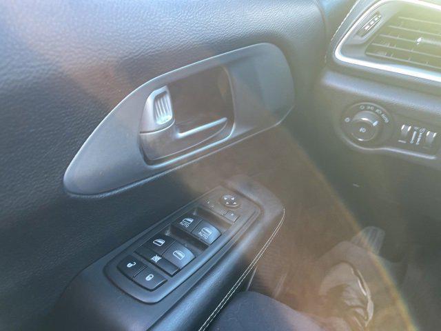 used 2021 Chrysler Pacifica car, priced at $20,850