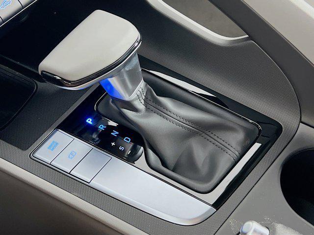 new 2025 Hyundai Elantra car, priced at $24,324