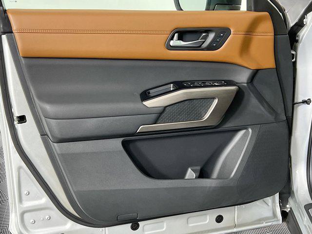 new 2025 Nissan Pathfinder car, priced at $49,423