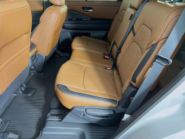new 2025 Nissan Pathfinder car, priced at $49,423