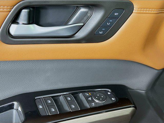 new 2025 Nissan Pathfinder car, priced at $49,423