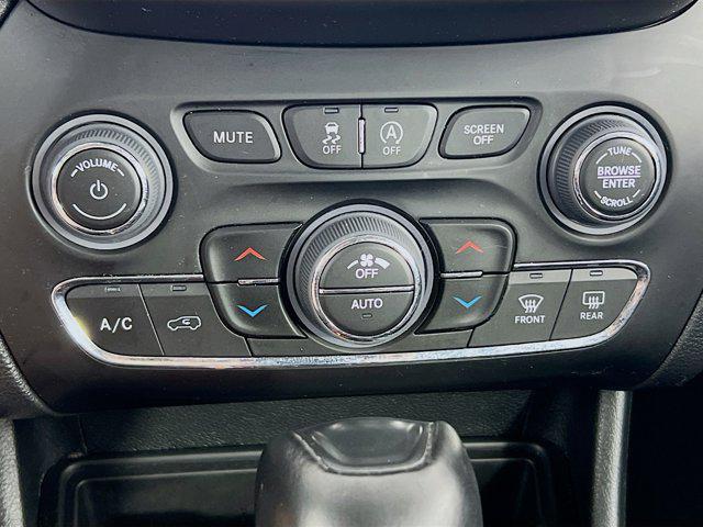used 2022 Jeep Cherokee car, priced at $28,450
