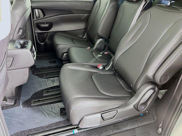 new 2026 Kia Carnival Hybrid car, priced at $48,749