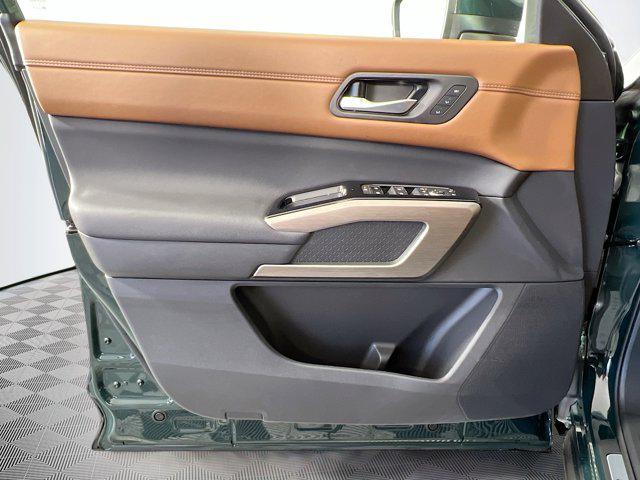 new 2025 Nissan Pathfinder car, priced at $44,574