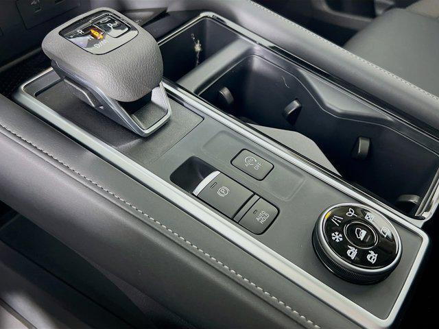 new 2025 Nissan Pathfinder car, priced at $46,289