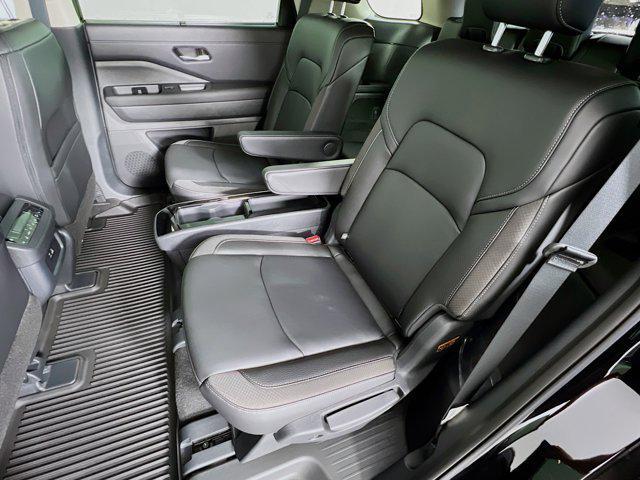 new 2025 Nissan Pathfinder car, priced at $46,289