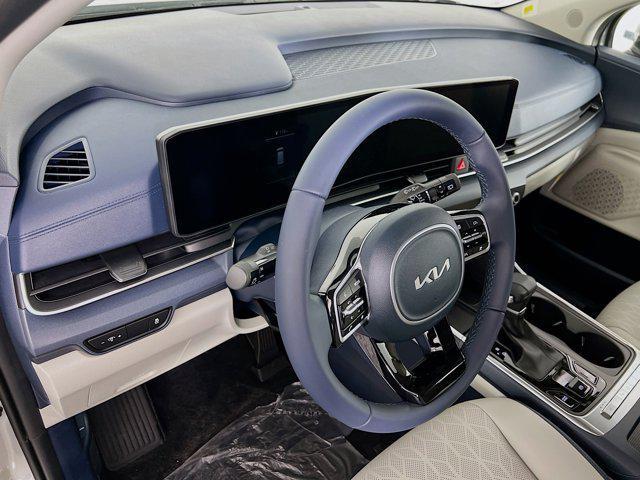 new 2025 Kia Carnival car, priced at $40,594