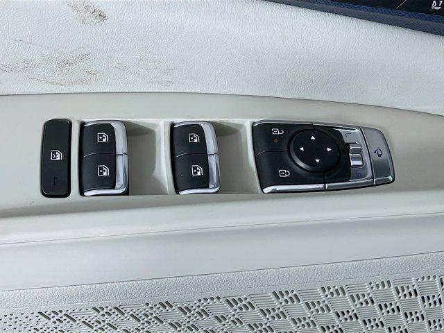 new 2025 Kia Carnival car, priced at $40,594