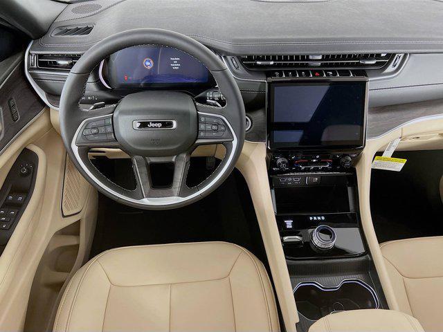 new 2025 Jeep Grand Cherokee car, priced at $44,292