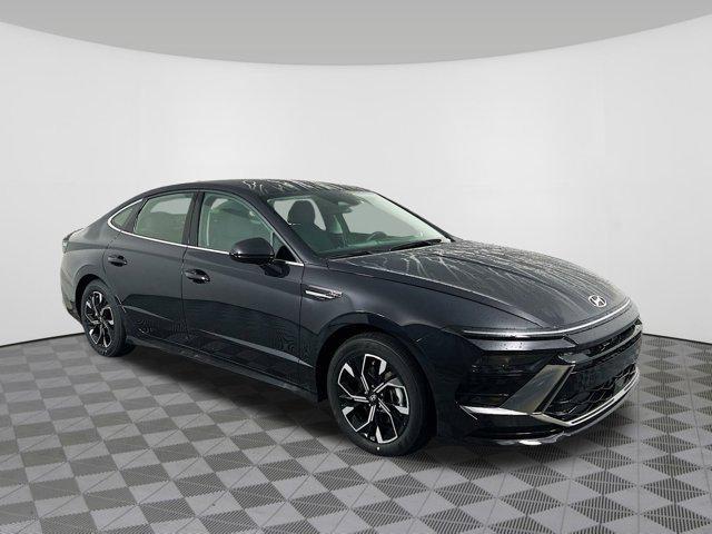new 2025 Hyundai Sonata car, priced at $28,975