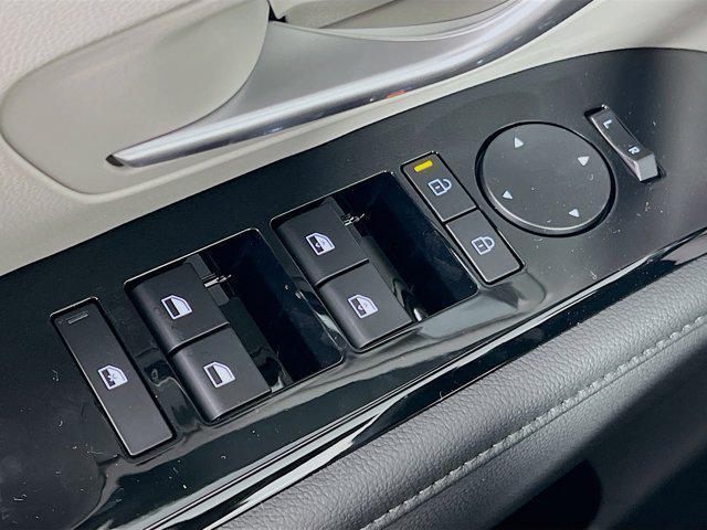 new 2025 Hyundai TUCSON Hybrid car, priced at $42,554