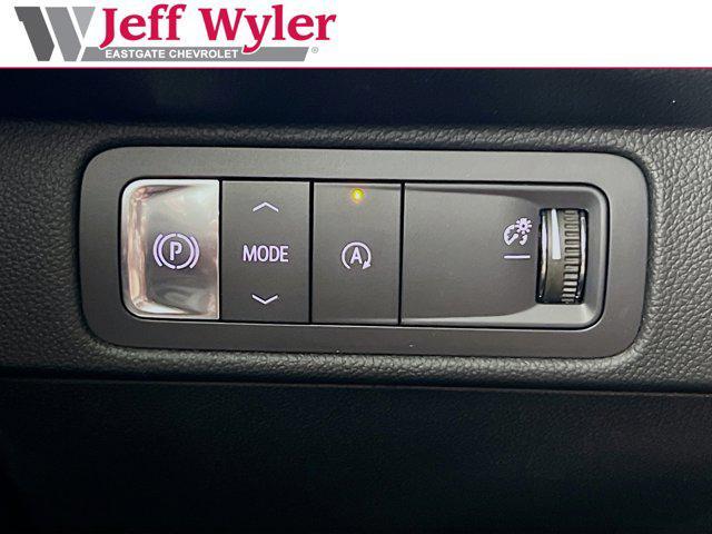 new 2025 Chevrolet Traverse car, priced at $44,220
