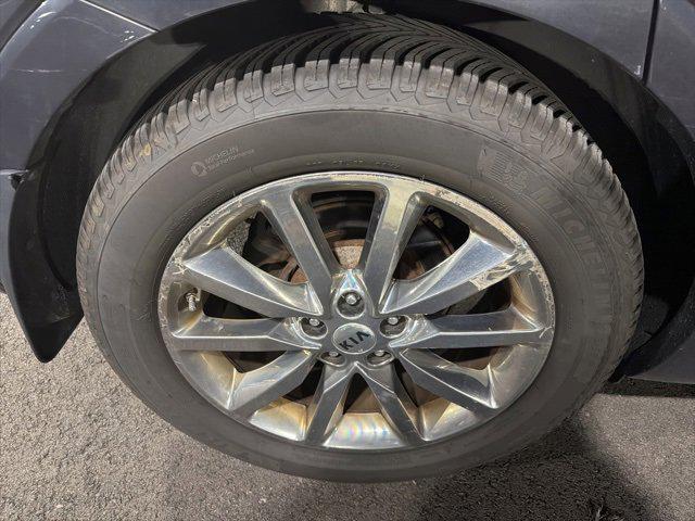 used 2017 Kia Sorento car, priced at $16,240