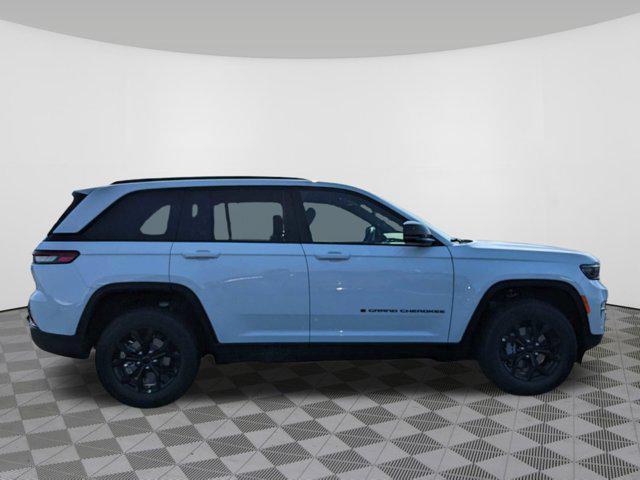 new 2024 Jeep Grand Cherokee car, priced at $40,456