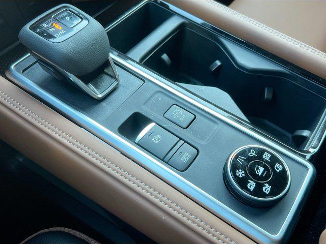 new 2025 Nissan Pathfinder car, priced at $44,318