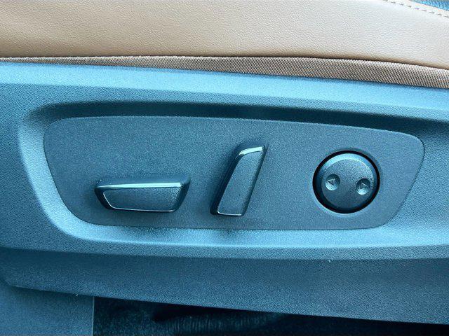 new 2025 Nissan Pathfinder car, priced at $44,318