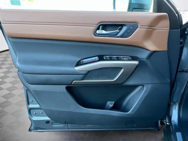 new 2025 Nissan Pathfinder car, priced at $44,318