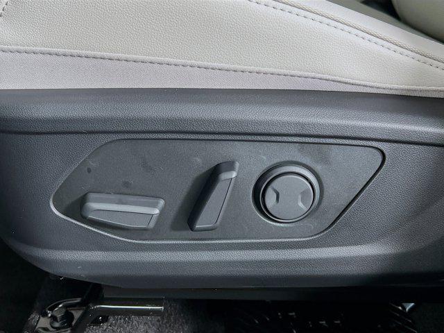 new 2026 Hyundai TUCSON Hybrid car, priced at $42,929