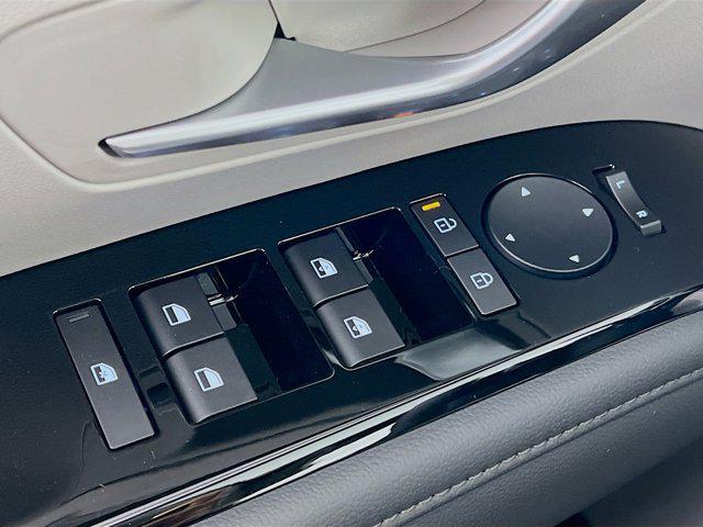 new 2026 Hyundai TUCSON Hybrid car, priced at $42,929