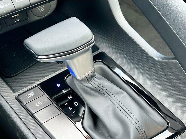 new 2025 Hyundai Elantra car, priced at $24,420