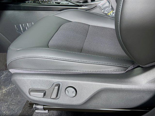 new 2025 Kia Niro car, priced at $29,987