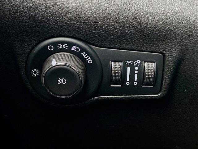 new 2025 Jeep Compass car, priced at $30,043