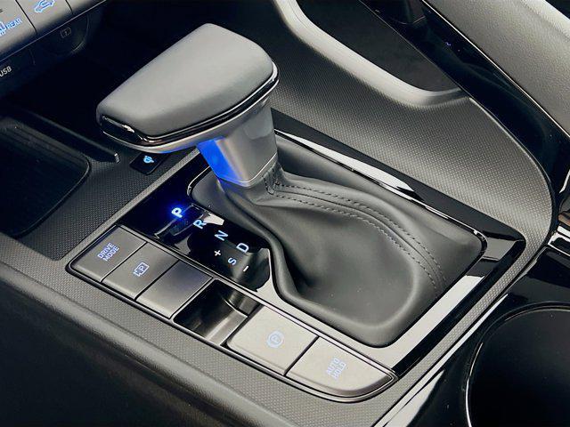 new 2025 Hyundai Elantra car, priced at $28,677