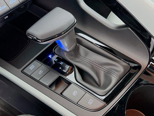 new 2025 Hyundai Elantra car, priced at $31,504