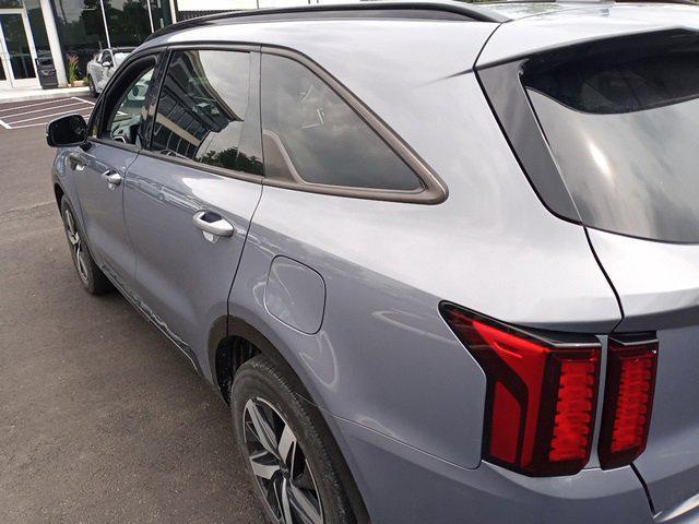 used 2022 Kia Sorento car, priced at $27,251