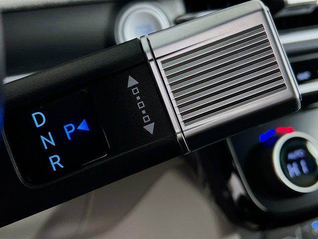 new 2026 Hyundai TUCSON Hybrid car, priced at $43,693