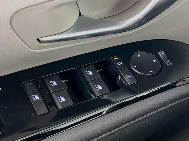 new 2026 Hyundai TUCSON Hybrid car, priced at $43,693