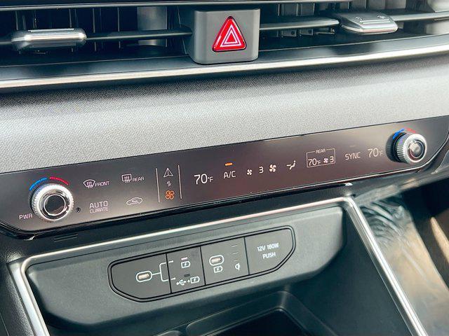 new 2025 Kia Carnival car, priced at $45,416