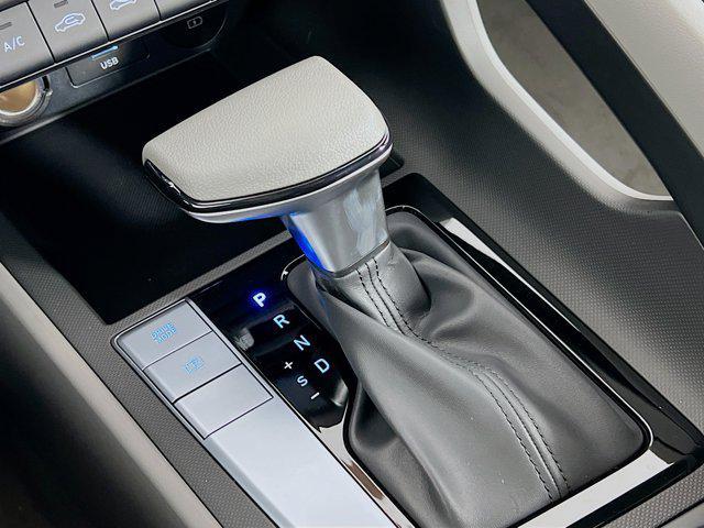 new 2025 Hyundai Elantra car, priced at $24,024