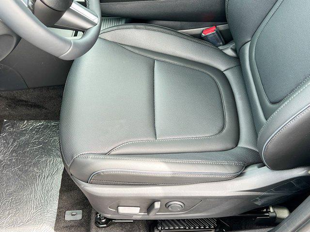 new 2025 Hyundai TUCSON Hybrid car, priced at $42,068