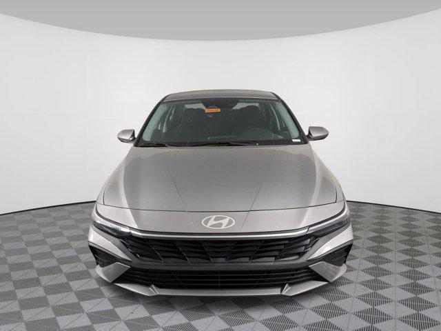 new 2025 Hyundai Elantra HEV car, priced at $26,012