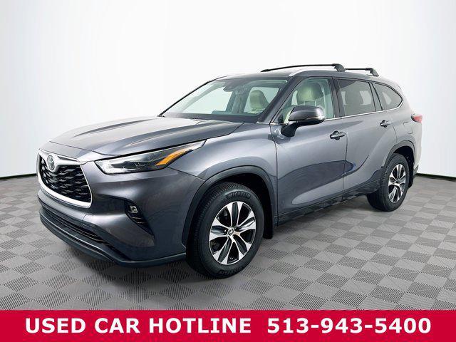 used 2022 Toyota Highlander car, priced at $38,969